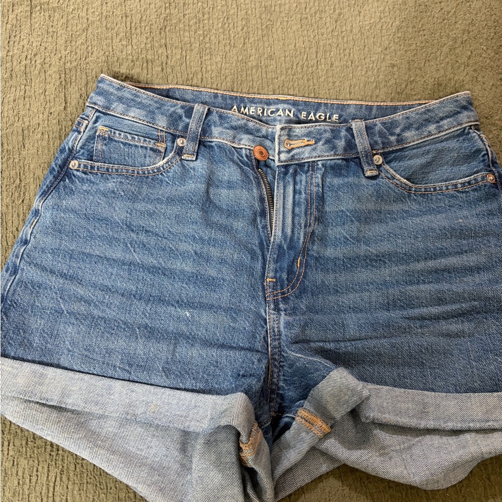American Eagle Outfitters Classic Blue Jeans